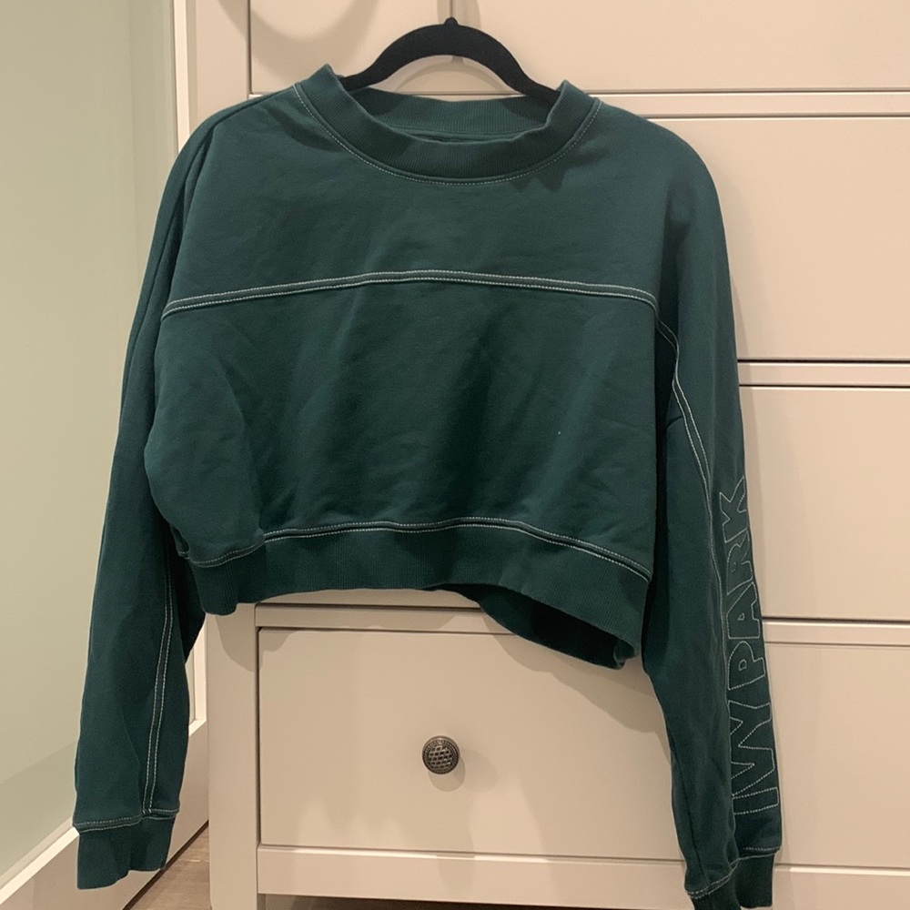 IVY PARK CROPPED SWEATSHIRT